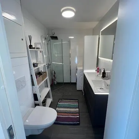 Apartamento Sentrumsnaer Med Utsikt