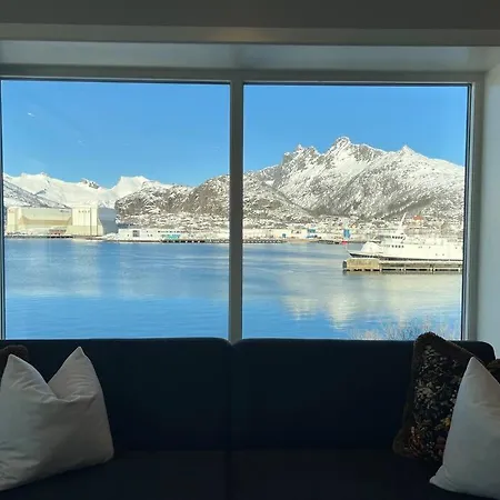 Appartamento Sentrumsnaer Med Utsikt Svolvær