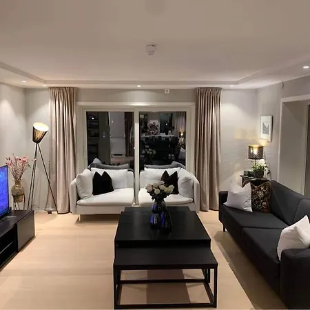 Apartamento Sentrumsnaer Med Utsikt *